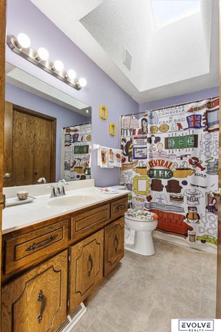 6118 S 91st Avenue, Ralston, NE 68127