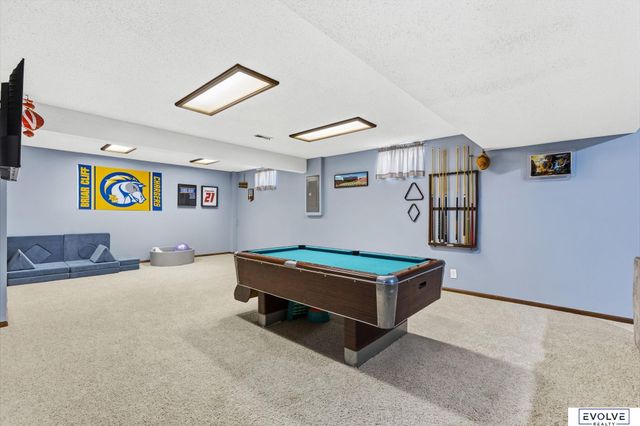 6118 S 91st Avenue, Ralston, NE 68127