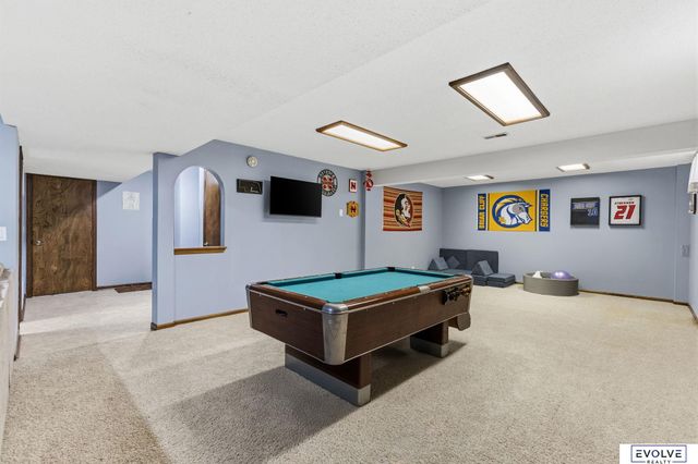 6118 S 91st Avenue, Ralston, NE 68127