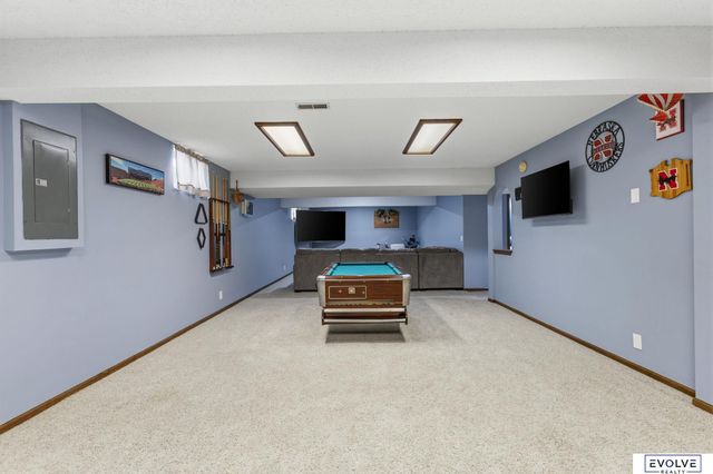 6118 S 91st Avenue, Ralston, NE 68127