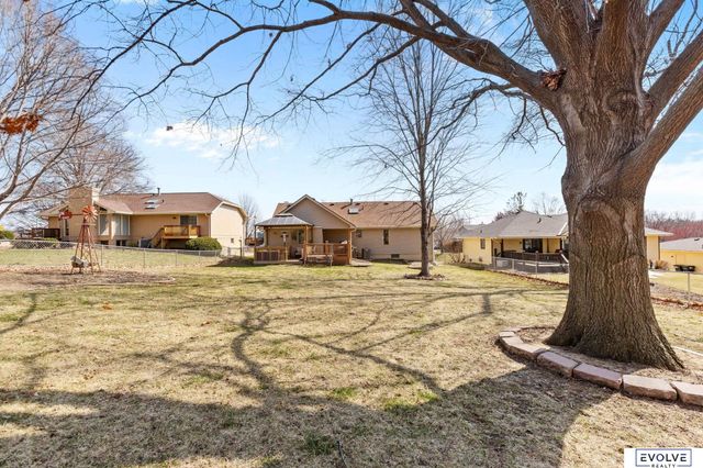 6118 S 91st Avenue, Ralston, NE 68127