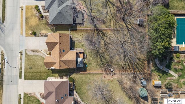 6118 S 91st Avenue, Ralston, NE 68127