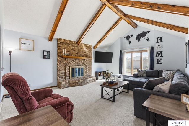 6118 S 91st Avenue, Ralston, NE 68127