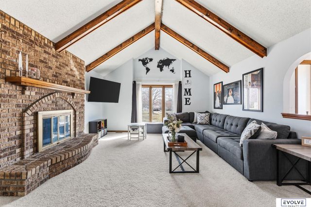 6118 S 91st Avenue, Ralston, NE 68127