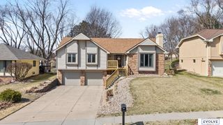 6118 S 91st Avenue, Ralston, NE 68127