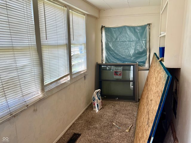 149 N 6th Avenue, Beech Grove, IN 46107