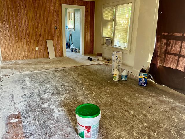 149 N 6th Avenue, Beech Grove, IN 46107