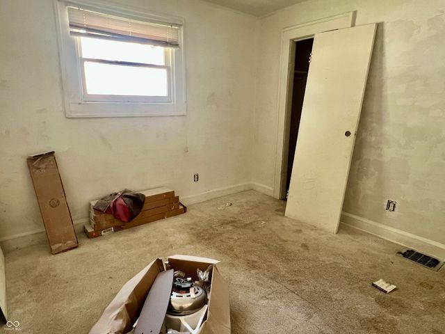 149 N 6th Avenue, Beech Grove, IN 46107