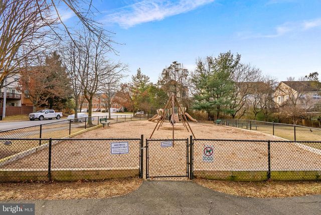 1795 BRENTRIDGE ST, Vienna, VA 22182