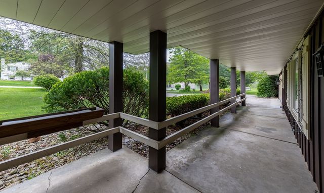 111 Patricia Dr, Big Beaver, PA 15010