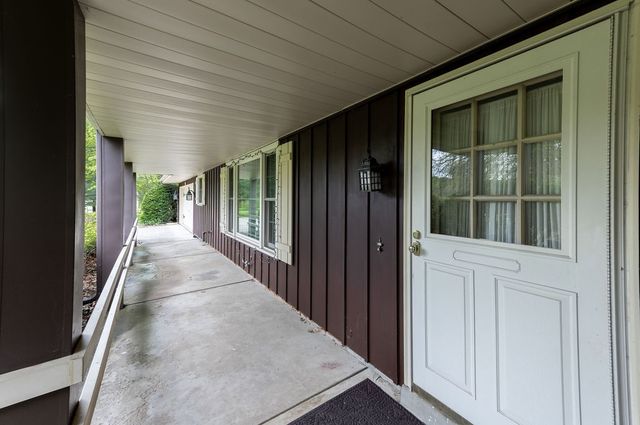 111 Patricia Dr, Big Beaver, PA 15010
