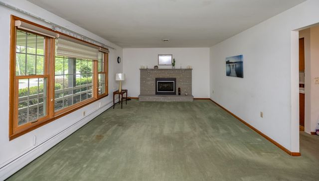111 Patricia Dr, Big Beaver, PA 15010