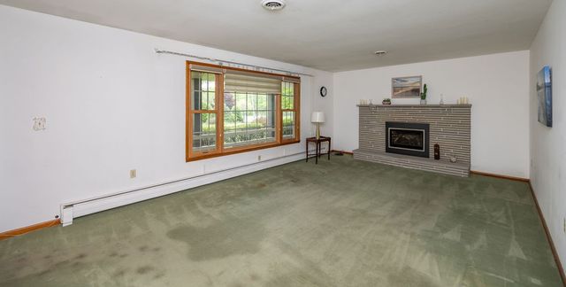 111 Patricia Dr, Big Beaver, PA 15010