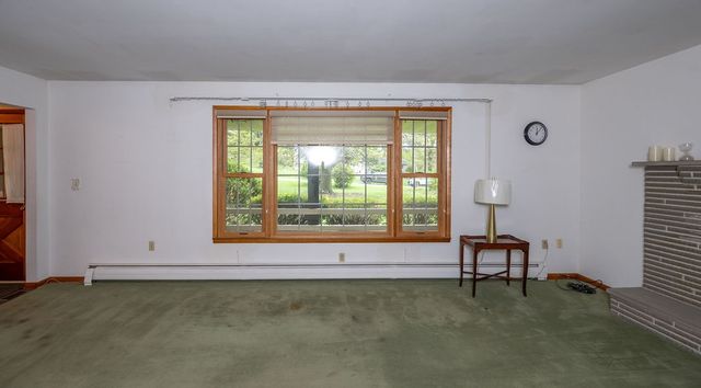 111 Patricia Dr, Big Beaver, PA 15010