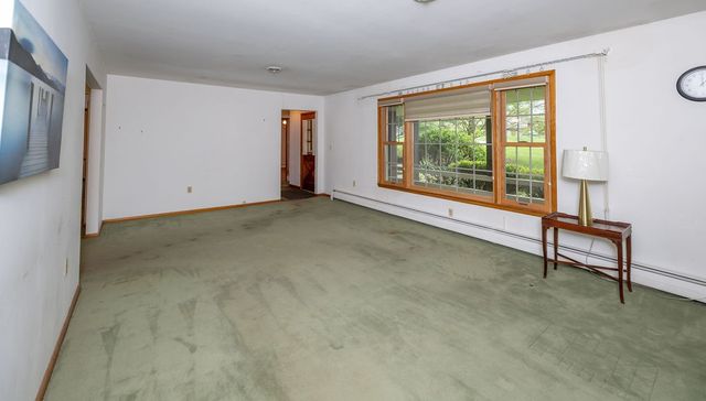 111 Patricia Dr, Big Beaver, PA 15010