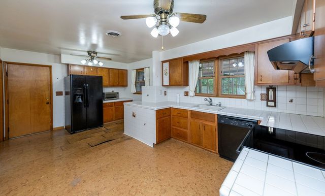 111 Patricia Dr, Big Beaver, PA 15010