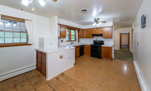111 Patricia Dr, Big Beaver, PA 15010