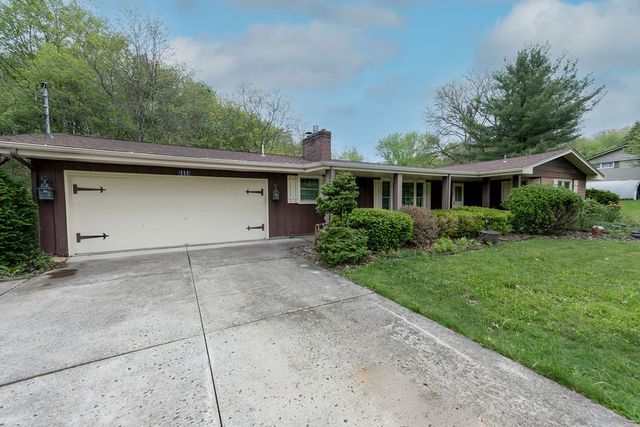 111 Patricia Dr, Big Beaver, PA 15010
