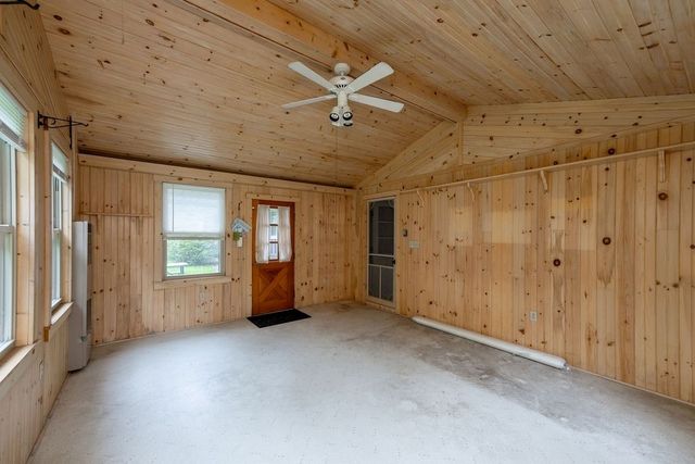 111 Patricia Dr, Big Beaver, PA 15010