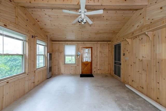 111 Patricia Dr, Big Beaver, PA 15010