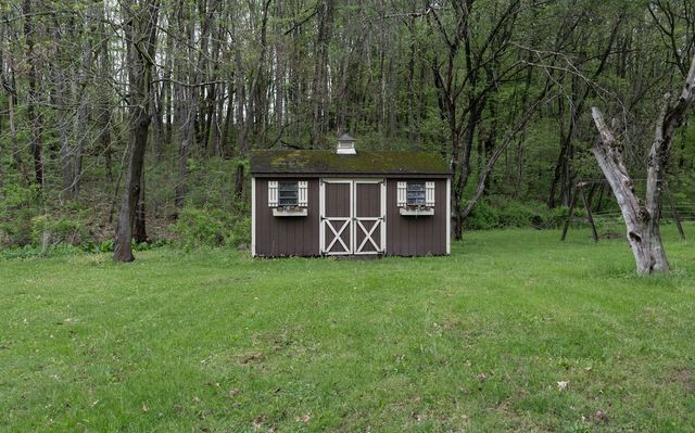 111 Patricia Dr, Big Beaver, PA 15010