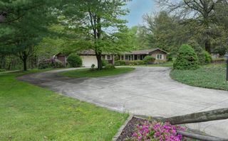 111 Patricia Dr, Big Beaver, PA 15010