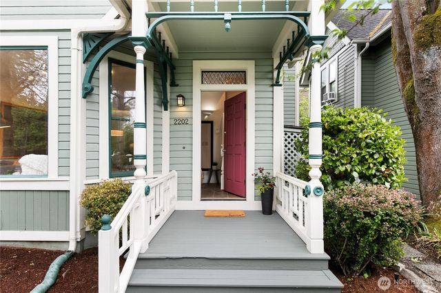 2202 E John Street, Seattle, WA 98112