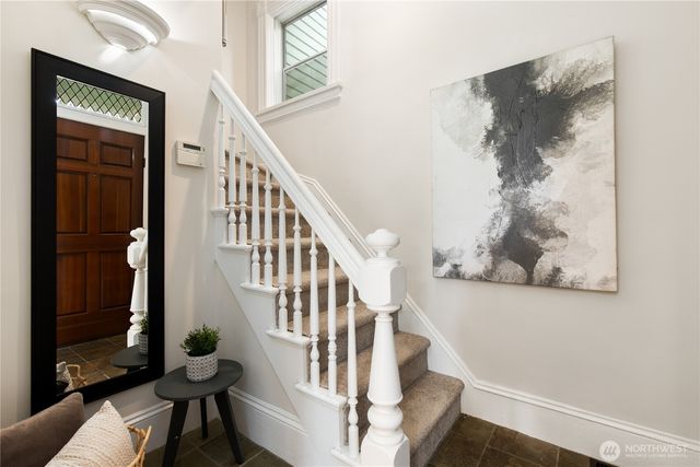2202 E John Street, Seattle, WA 98112