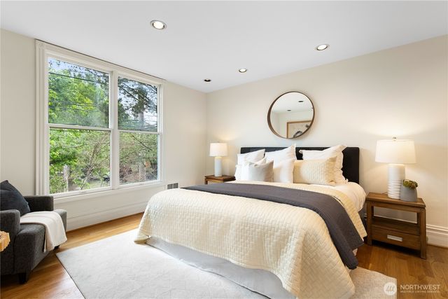 2202 E John Street, Seattle, WA 98112