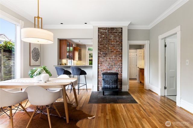2202 E John Street, Seattle, WA 98112