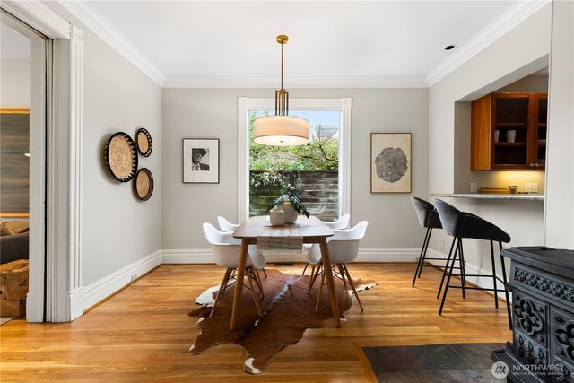 2202 E John Street, Seattle, WA 98112