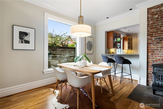 2202 E John Street, Seattle, WA 98112