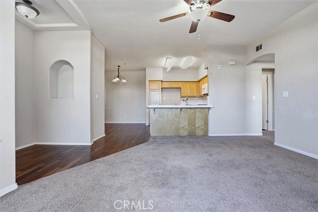 310 E Mccoy 11F, Santa Maria, CA 93455