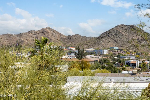 12815 N 19TH Street, Phoenix, AZ 85022