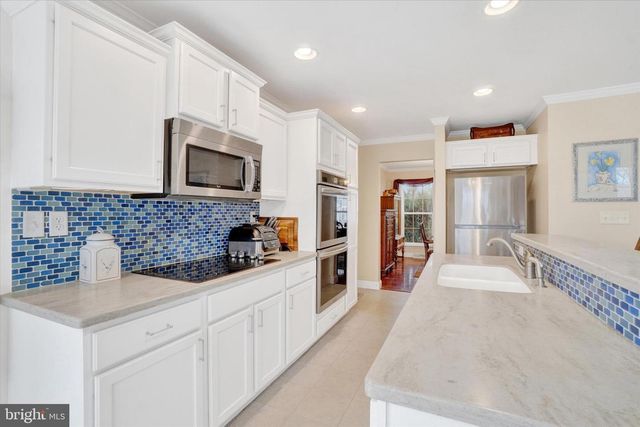 942 KAVANAGH CIR, Red Lion, PA 17356