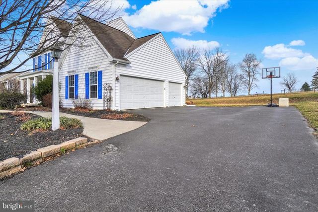 942 KAVANAGH CIR, Red Lion, PA 17356