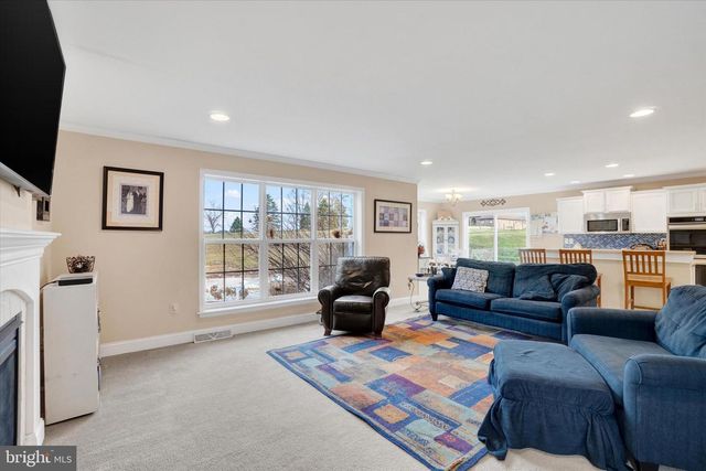 942 KAVANAGH CIR, Red Lion, PA 17356