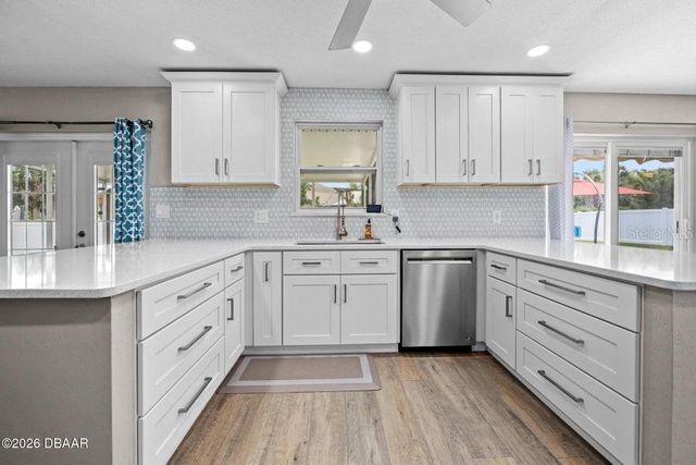 18 TOMOKA OAKS BOULEVARD, Ormond Beach, FL 32174