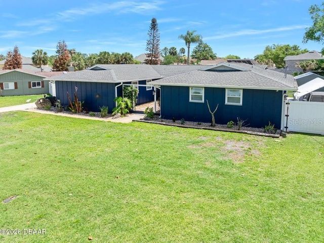 18 TOMOKA OAKS BOULEVARD, Ormond Beach, FL 32174