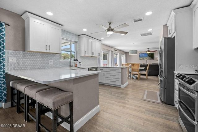 18 TOMOKA OAKS BOULEVARD, Ormond Beach, FL 32174