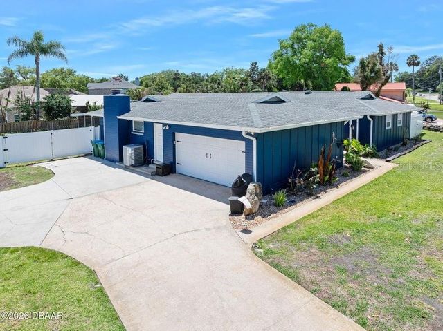 18 TOMOKA OAKS BOULEVARD, Ormond Beach, FL 32174