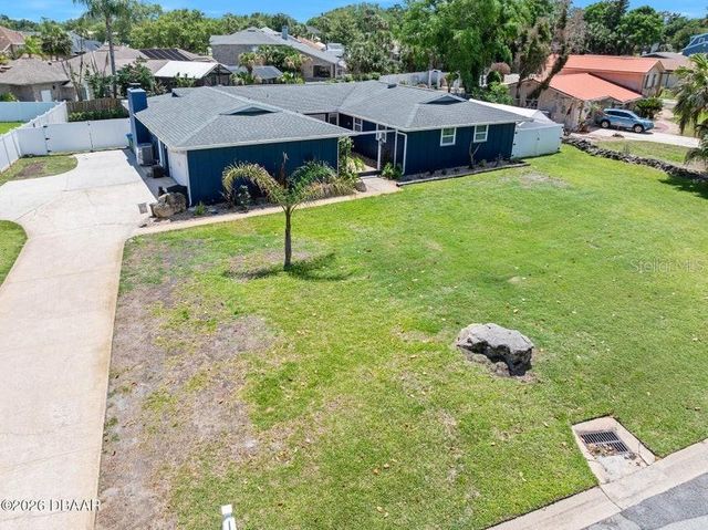 18 TOMOKA OAKS BOULEVARD, Ormond Beach, FL 32174