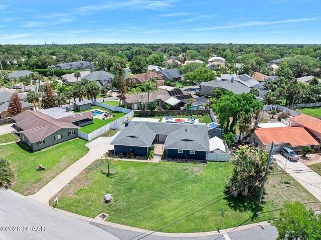 18 TOMOKA OAKS BOULEVARD, Ormond Beach, FL 32174