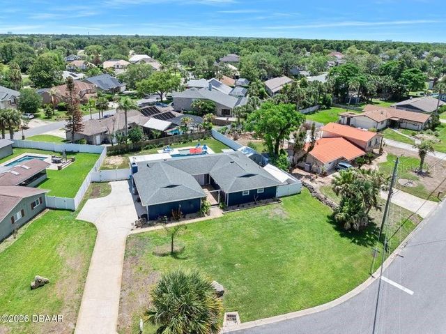 18 TOMOKA OAKS BOULEVARD, Ormond Beach, FL 32174