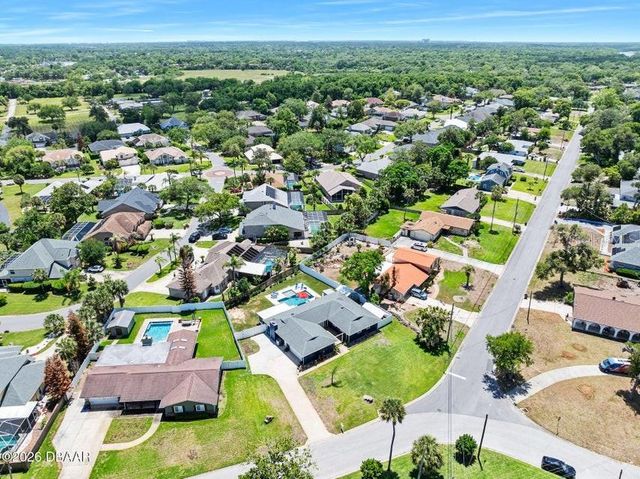 18 TOMOKA OAKS BOULEVARD, Ormond Beach, FL 32174