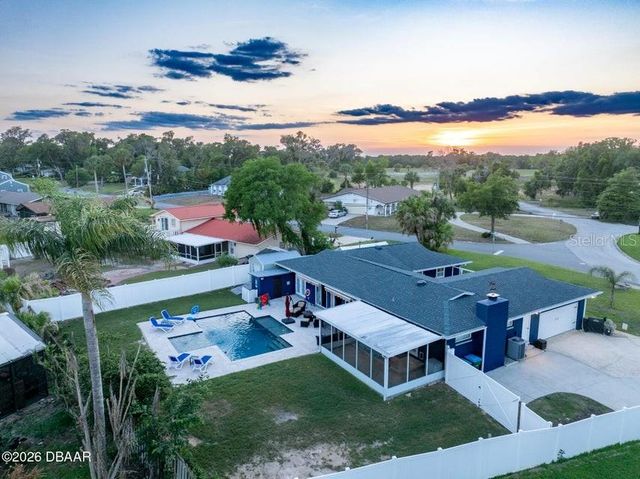 18 TOMOKA OAKS BOULEVARD, Ormond Beach, FL 32174