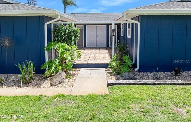 18 TOMOKA OAKS BOULEVARD, Ormond Beach, FL 32174