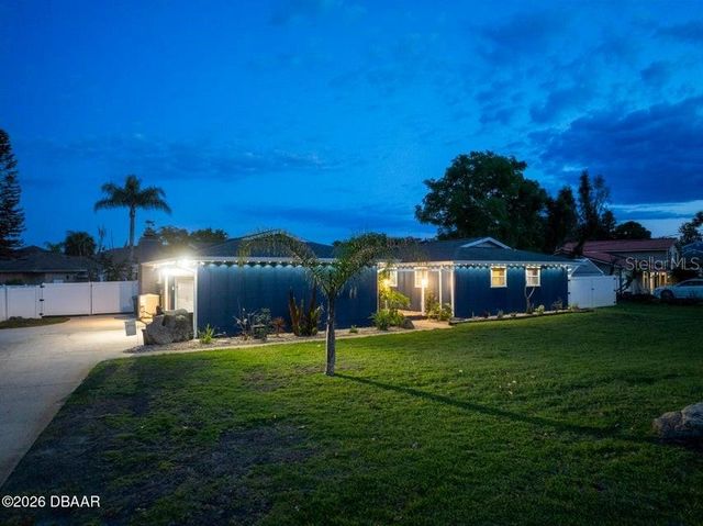 18 TOMOKA OAKS BOULEVARD, Ormond Beach, FL 32174