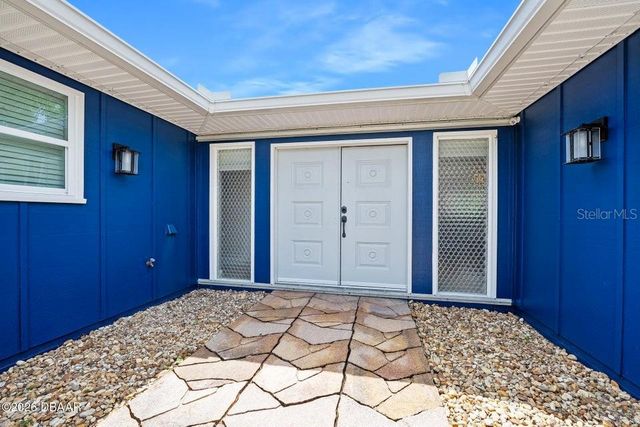 18 TOMOKA OAKS BOULEVARD, Ormond Beach, FL 32174