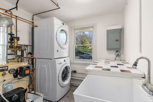 15 Martindale Rd, Randolph, MA 02368